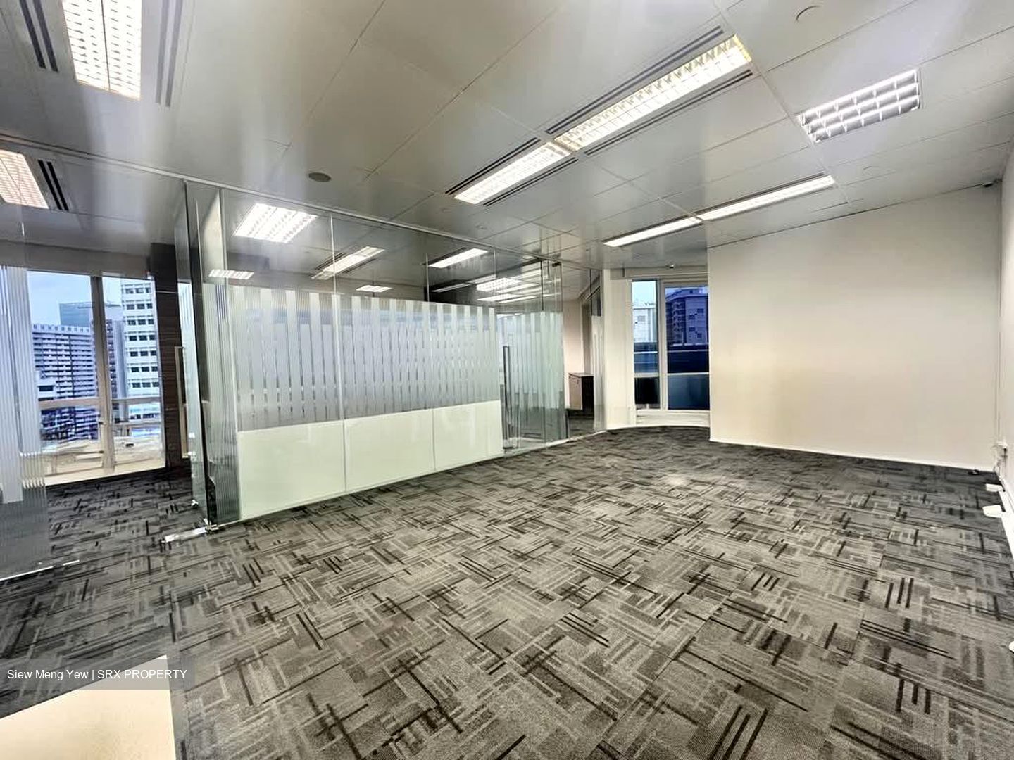 Sunshine Plaza (D7), Office #558113561
